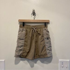 Abercrombie kids pool to play shorts in boys size 11/12 functional drawstring